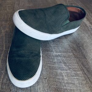 Olive green Steve Madden Zarayy slip on